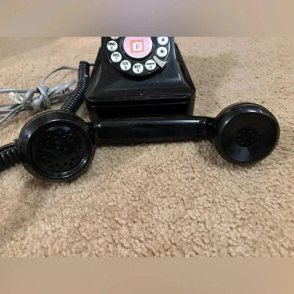 Black 50s Classic Desk Phone - Picture 4 of 10